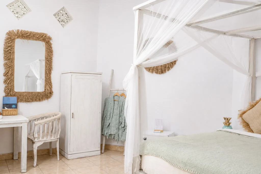 Budget double bedroom desk and wardrobe at Little SALT